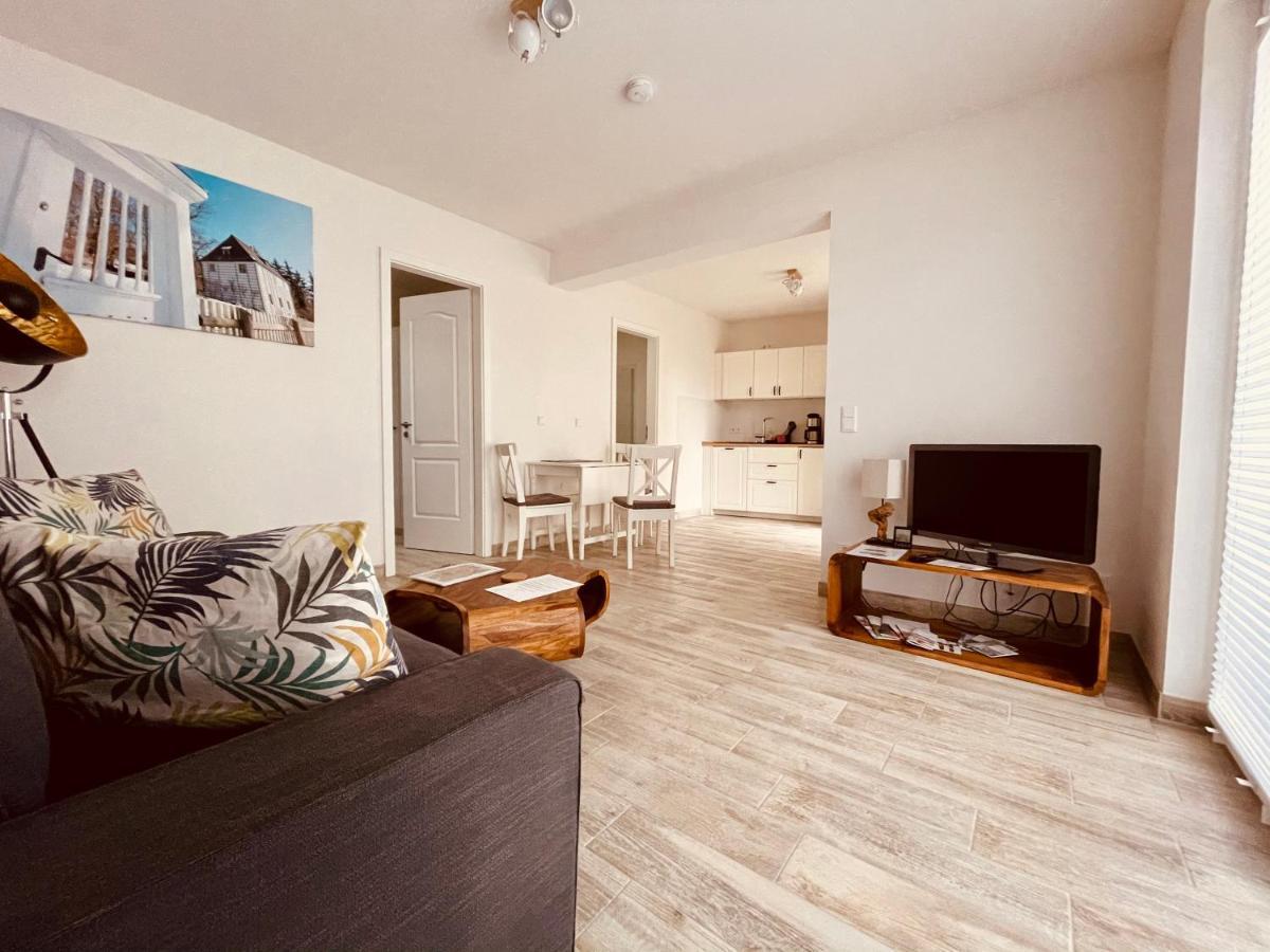 Ferienwohnungen Mey Haus Zum Rosenstock エアフルト エクステリア 写真