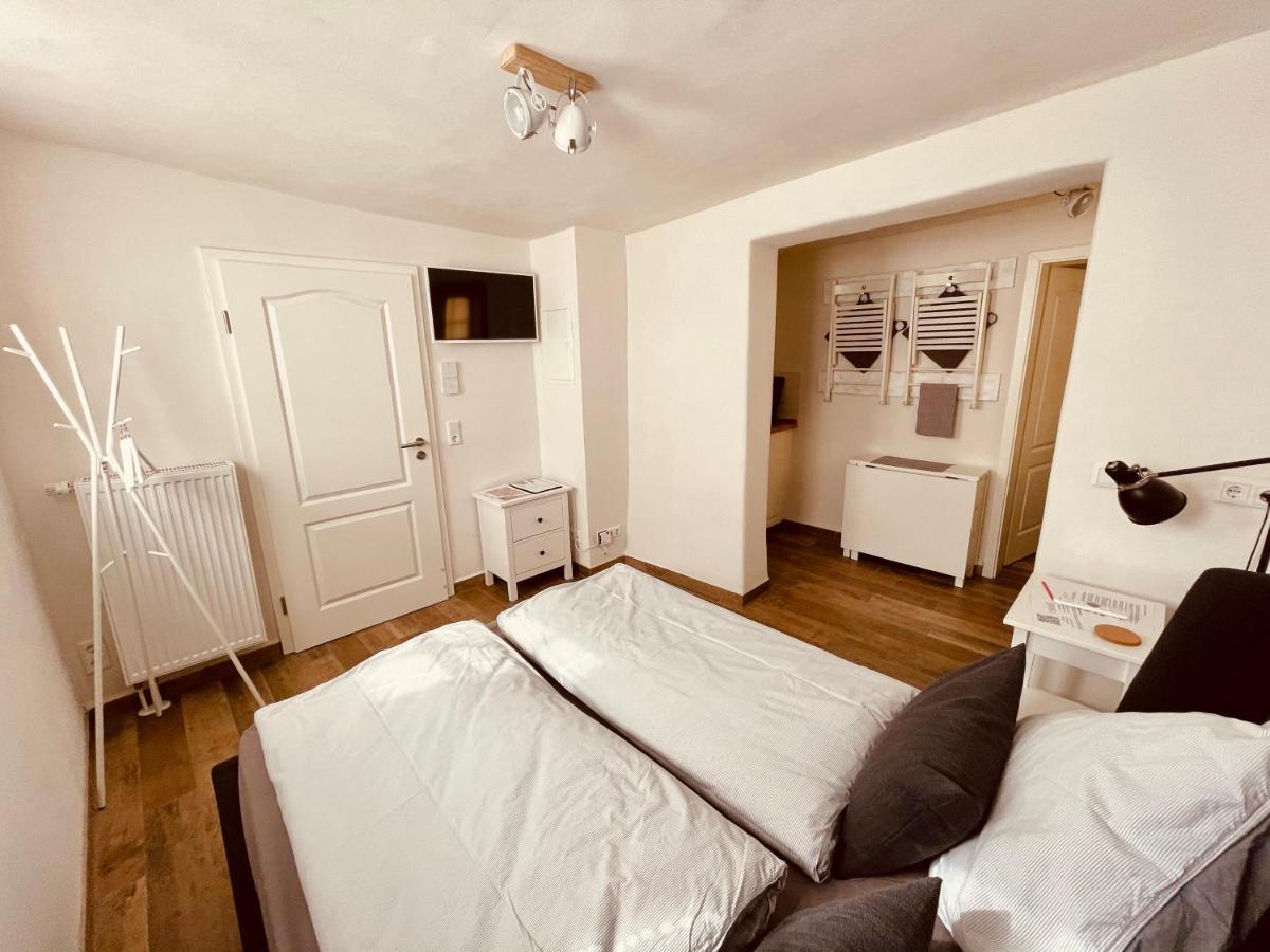 Ferienwohnungen Mey Haus Zum Rosenstock エアフルト エクステリア 写真