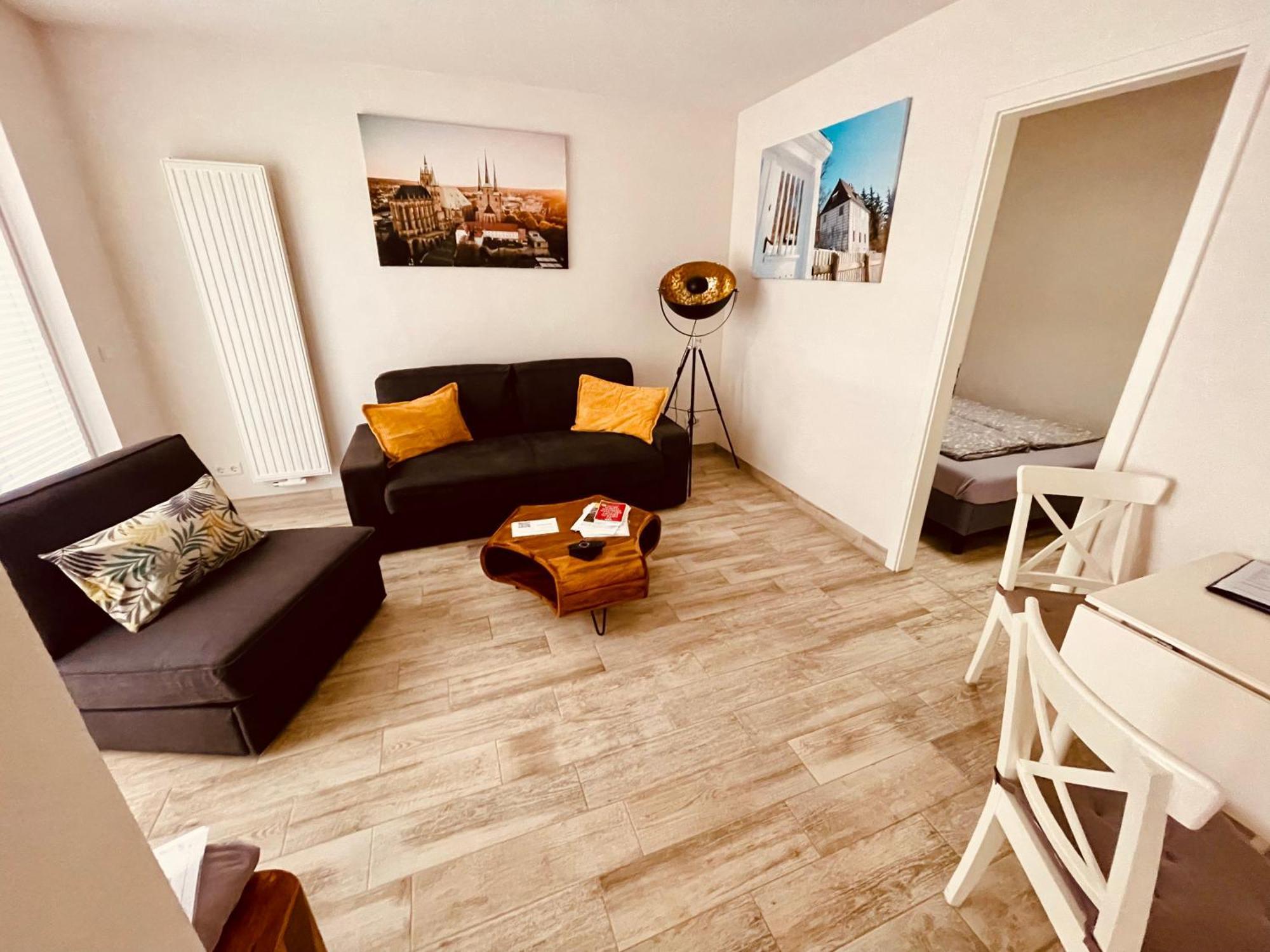 Ferienwohnungen Mey Haus Zum Rosenstock エアフルト エクステリア 写真