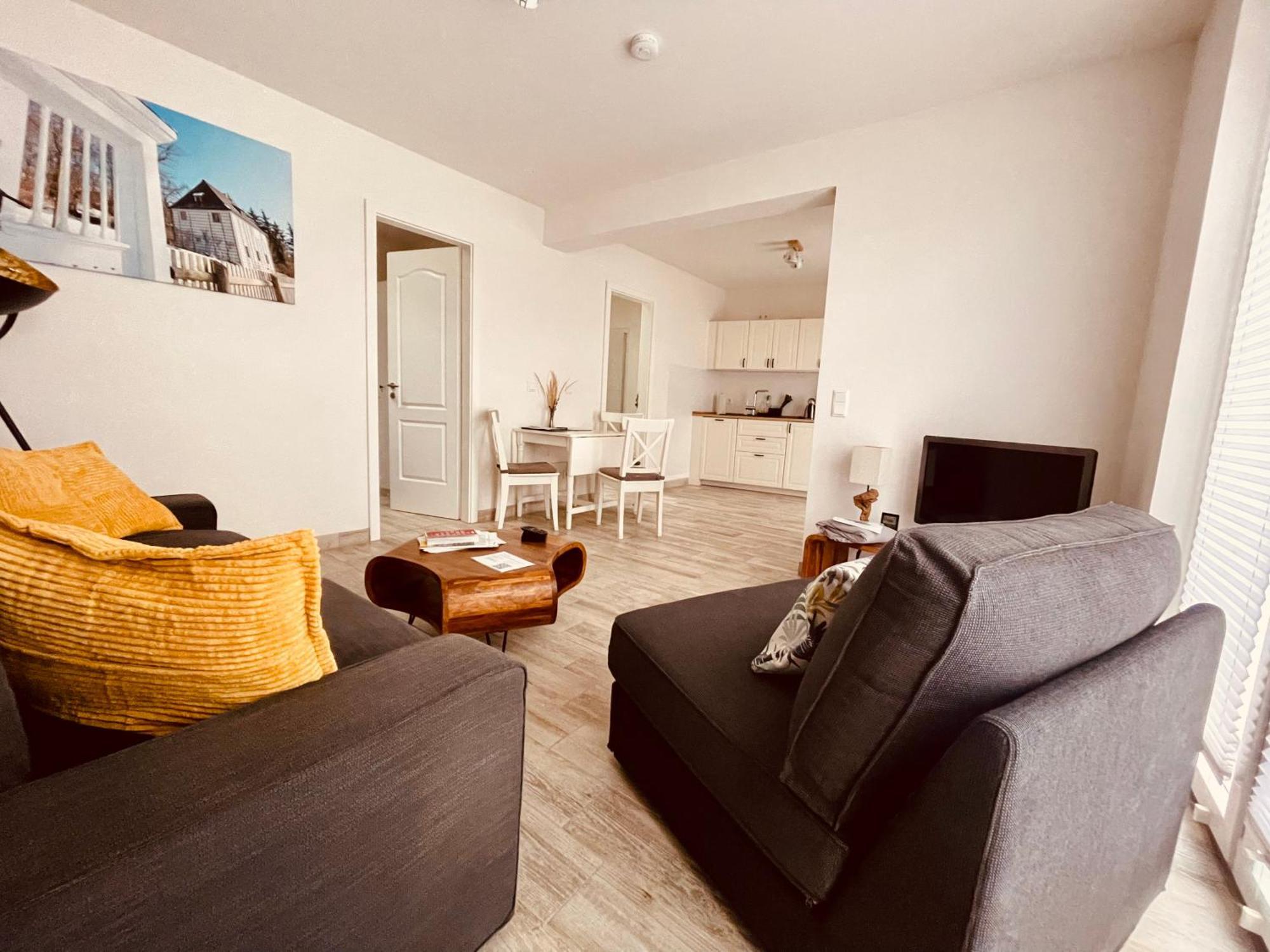 Ferienwohnungen Mey Haus Zum Rosenstock エアフルト エクステリア 写真