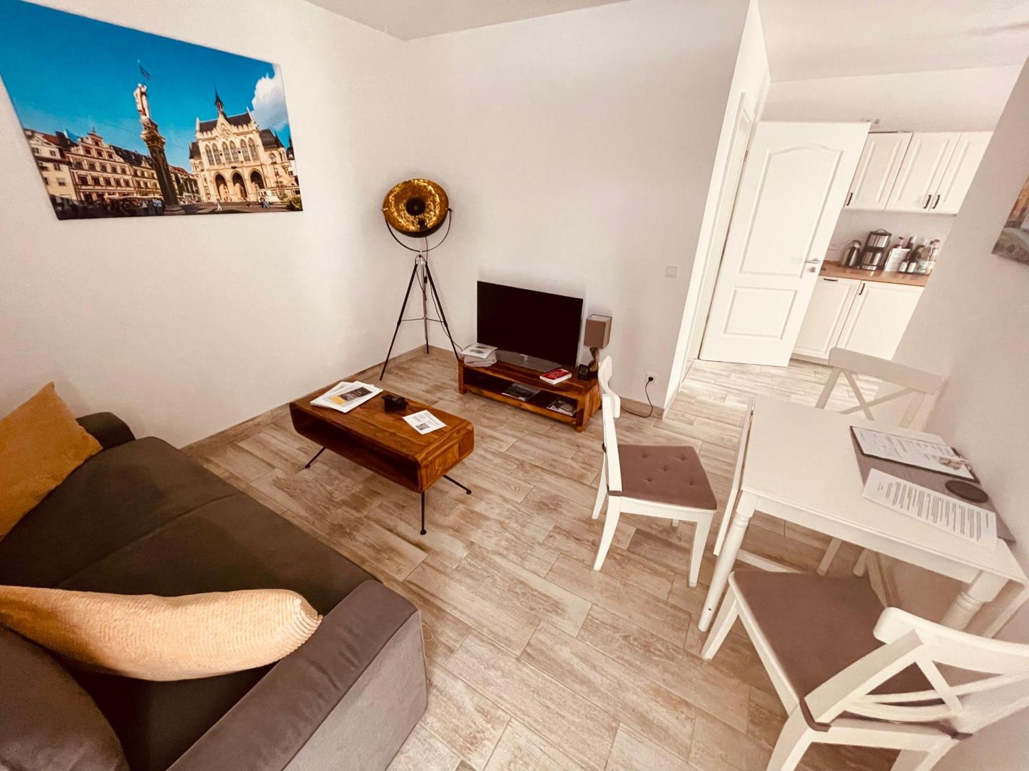 Ferienwohnungen Mey Haus Zum Rosenstock エアフルト エクステリア 写真